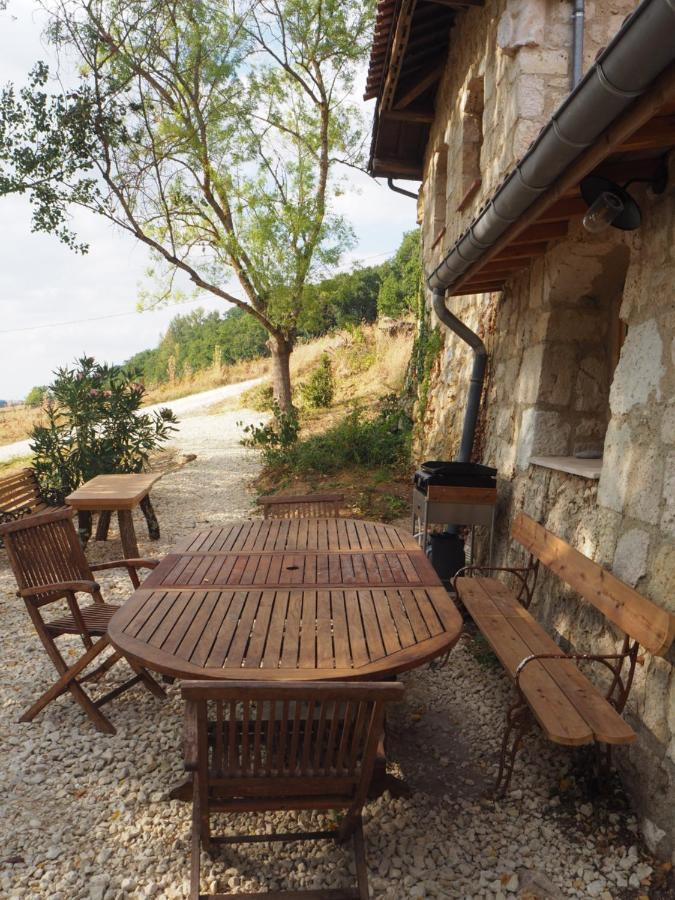 Grand Gite Les Cabanes De Fallot Pour 19 Personnes - Piscine Naturelle L'isle-Bouzon Bagian luar foto
